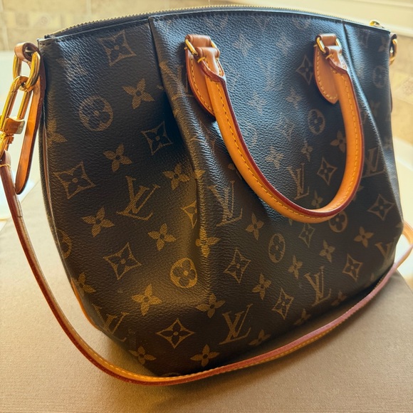 Louis Vuitton Turenne PM Monogram Canvas Hand and Shoulder Bag - Picture 12 of 14